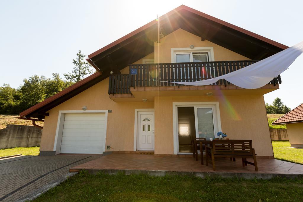 Holiday Home Zulejka Огулин Екстериор снимка